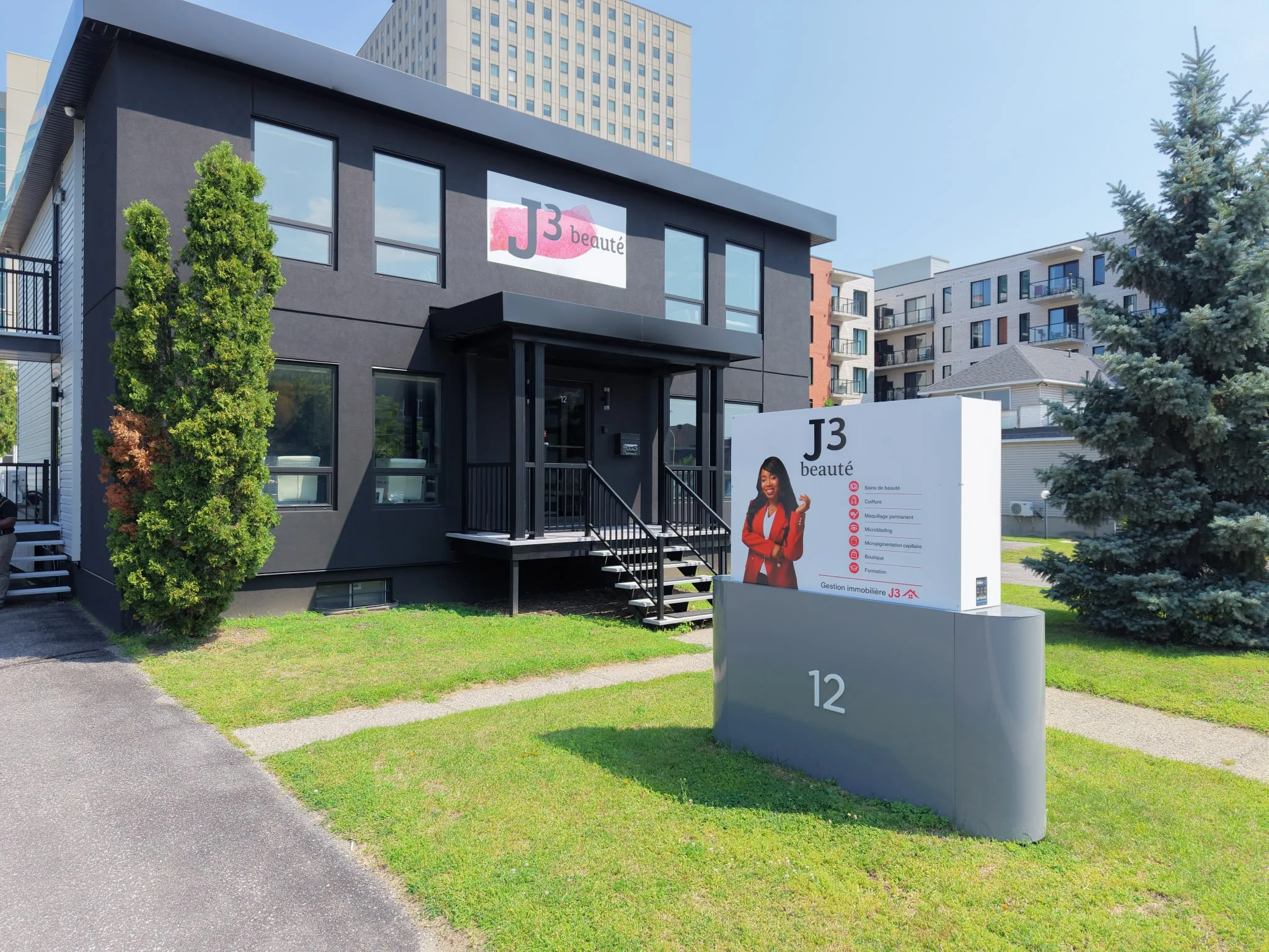 J3 beauté outdoor sign: beauty care, hair, permanent makeup, microblading, boutique and training