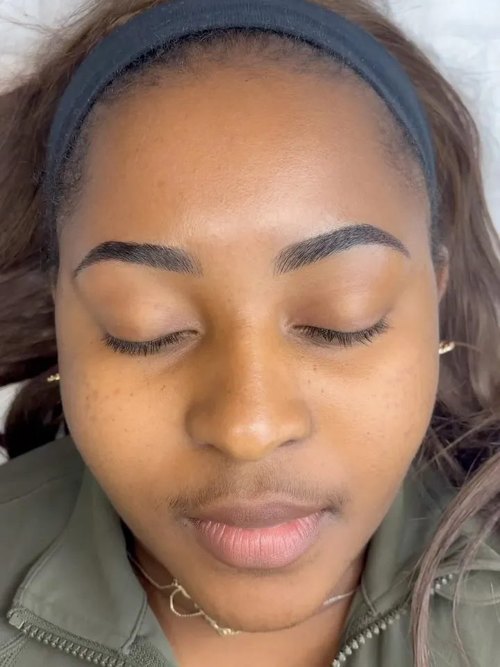 Microblading sourcils