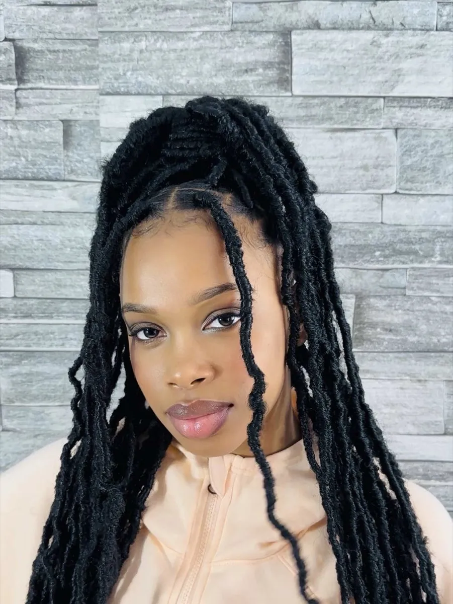Tresses afro knotless longues